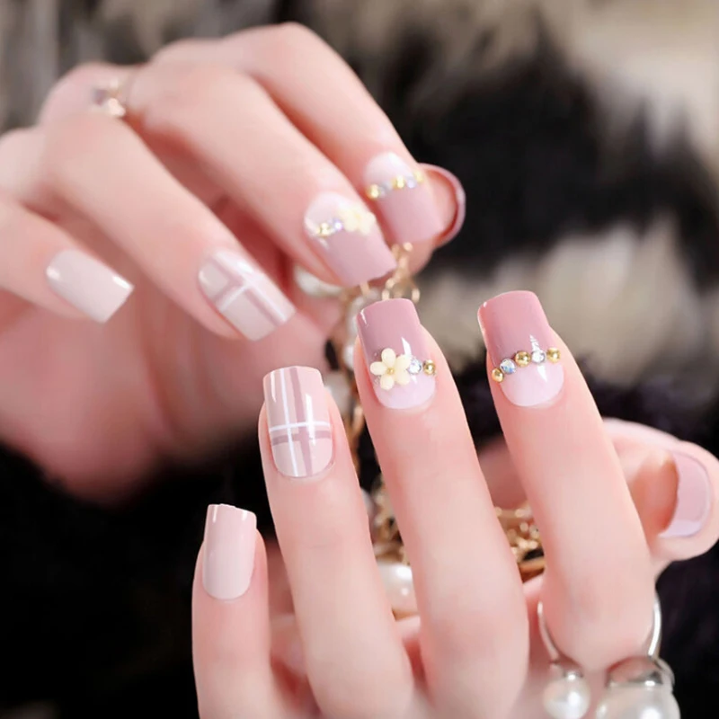 

24Pcs Gold Flower False Nails Acrylic UV Gel Full French Fake Art Tips Tools