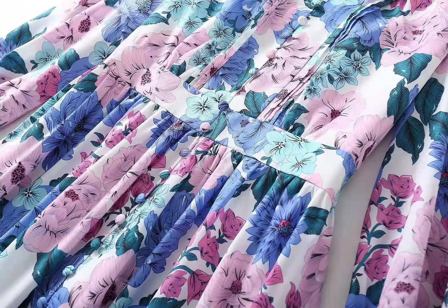 

European and American women's clothing 2021 New Style for Spring Long sleeved V-neck floral print Fashion pleated dress