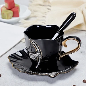 Diamonds Design Coffee Mug Creative Gift Lovers Tea Cups 3D Ceramic Mugs with Rhinestones Decoration Cups and Saucers Kawaii Mug