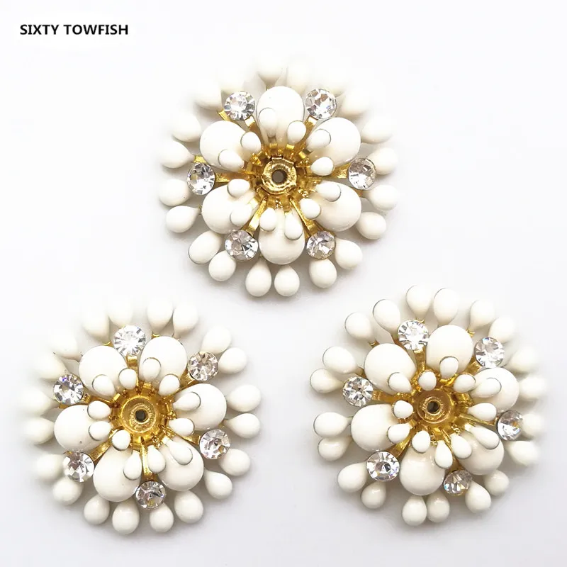 5 Pieces/lot 8 styles Copper Filigree Rhinestone Flower Slice Charms Base Setting DIY Jewelry Accessory Findings - Цвет: 025-24mm-White