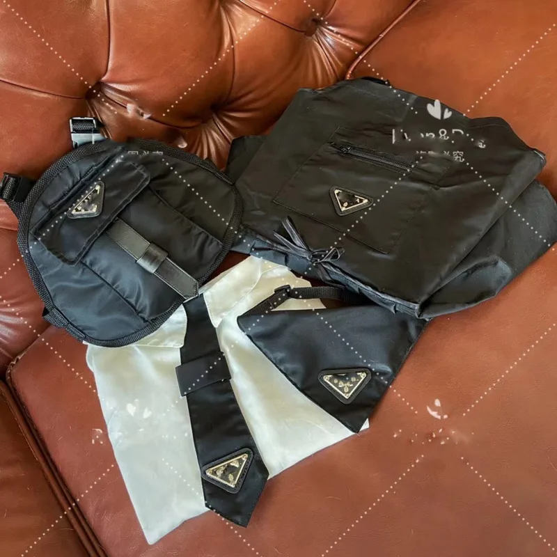 

Cat Toy Dog Bags Backpacks Four Seasons Anti Small Rain PU Method Fighting Schnauzer Bomerei Cats And Dogs Popular Logo New