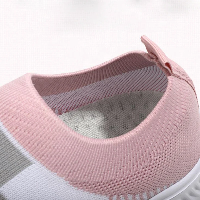 Удобная трикотажная прогулочная обувь Женский светильник Дышащие Стрейчевые