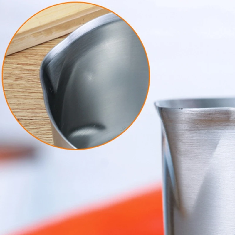 

H051 Thickened 304 Stainless Steel Measuring Cup with Scale Handle 500ml-2000ml Large Capacity Kitchen Milk Frother Cups