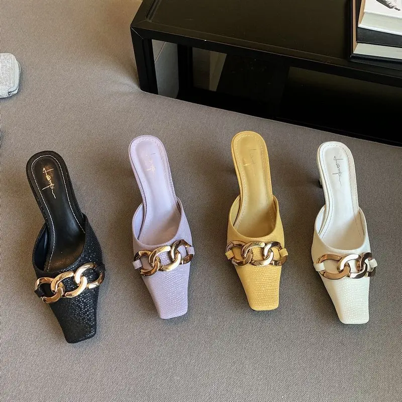 

2021 Spring and Summer Outdoor Wear New Square Toe Cap Slippers Metal Chain Mid Heel Cool Half Slippers