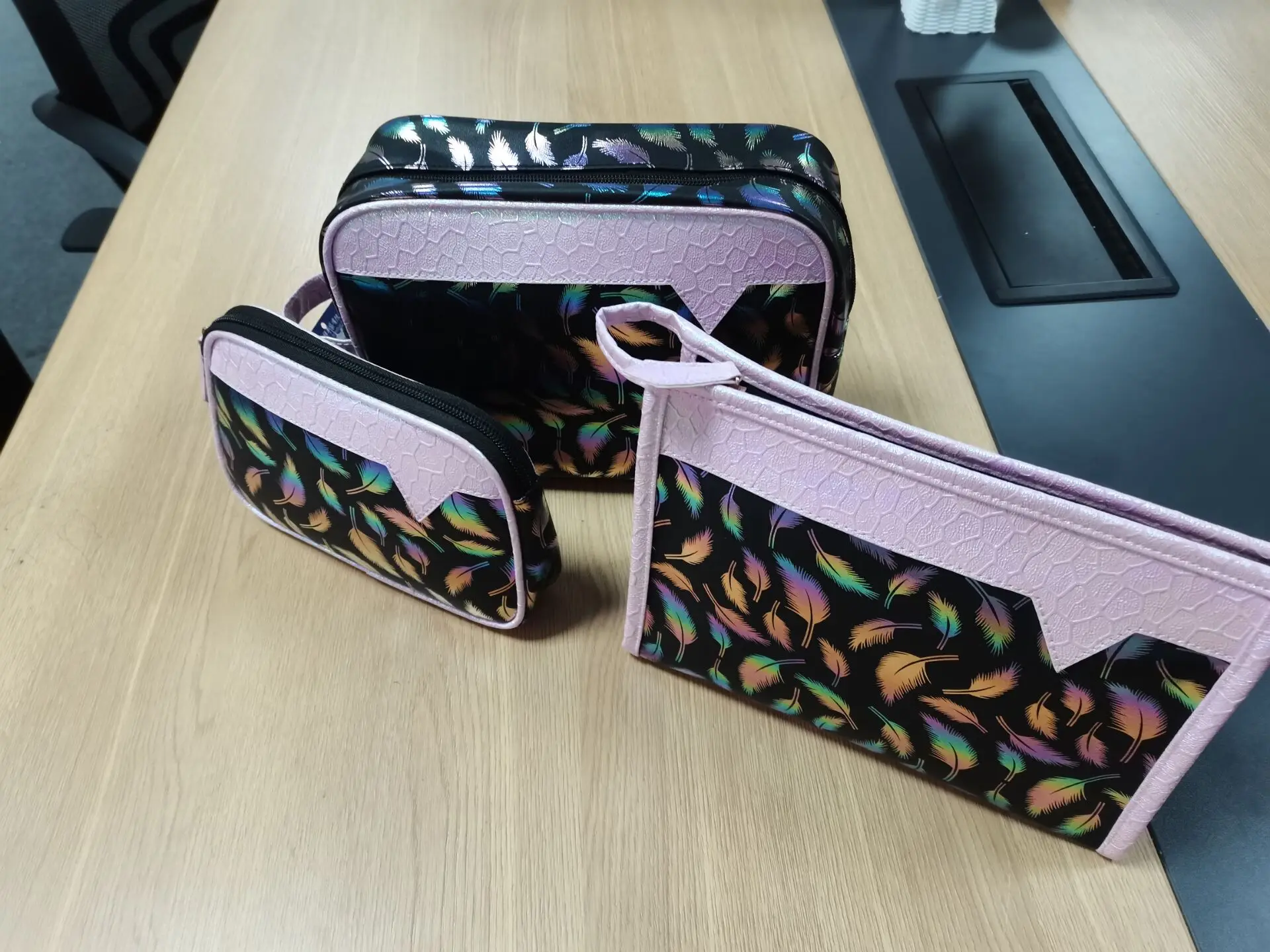 

2021 black feather cosmetic abag set single bag lovely handbag large capacility fashionable bag