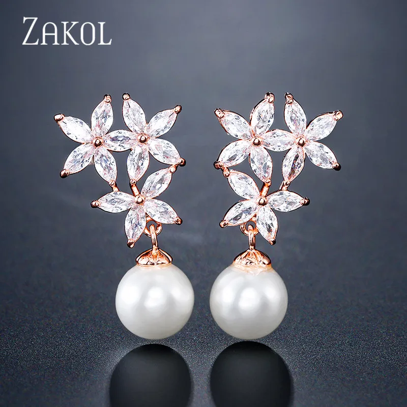 ZAKOL модные серьги белого цвета с фианитами и искусственным жемчугом серьги-капли