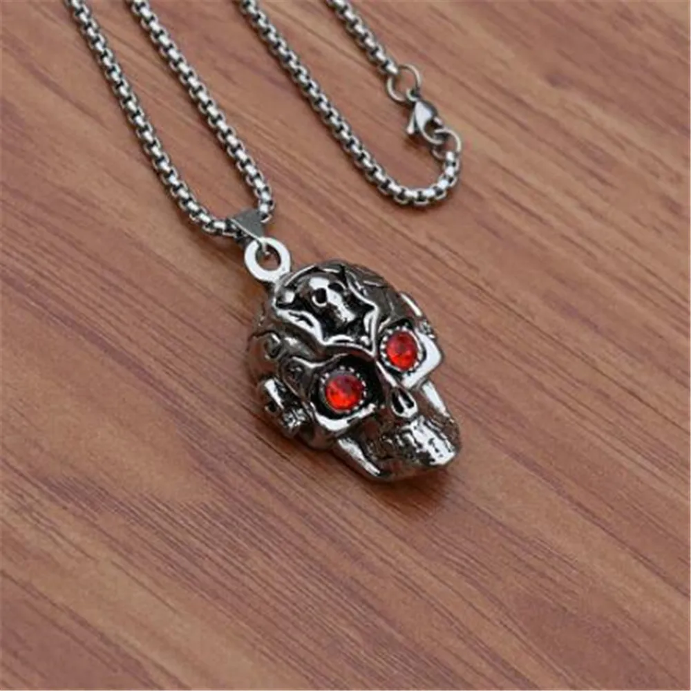 

2020 New Fashion Retro Halloween Domineering Skull Men Necklace Trendy Hip Hop Rock Party Jewelry Pendant Gift Wholesale