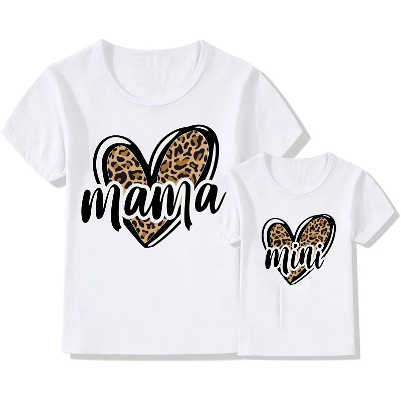 

Fashion Family Look Print T-shirt Mom Mommy and Me Clothes Family Matching Outfits Look Mama and Daughter Clothes