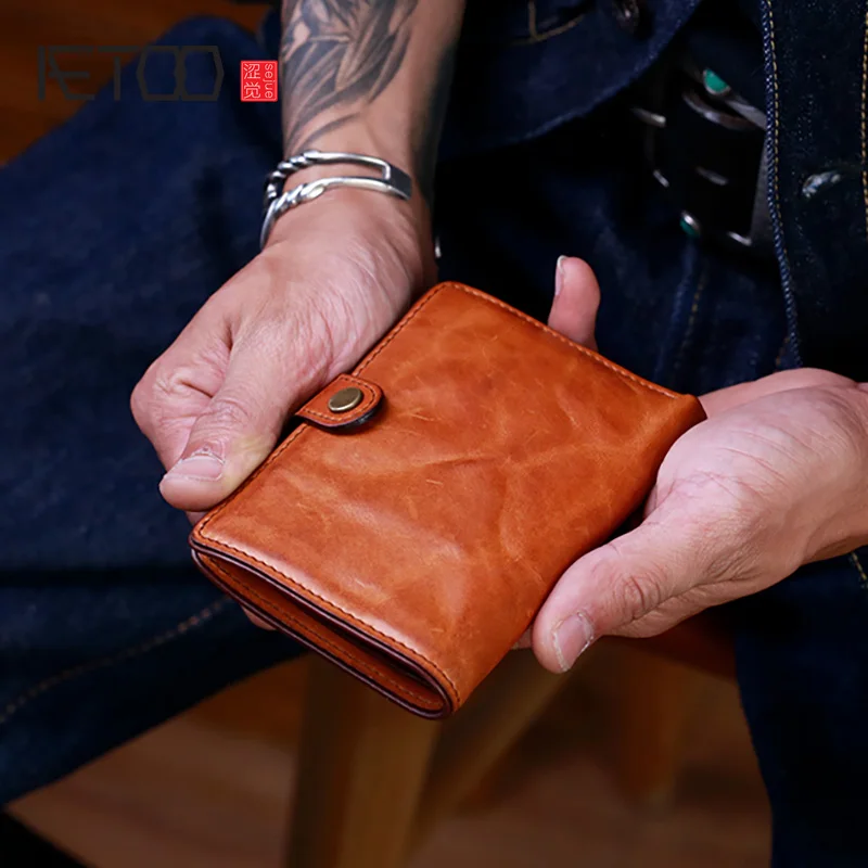 

AETOO Plant tanning leather short wallet, men's tide brand leather wallet, vintage handmade leather driver's license card bag