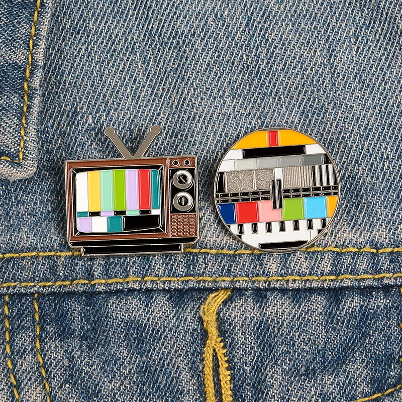 

TV No signal Enamel Pins Old-school TV Color Screen Test Brooches Clothes Bag Badge Lapel Pin For Women Men Fashion Jewelry