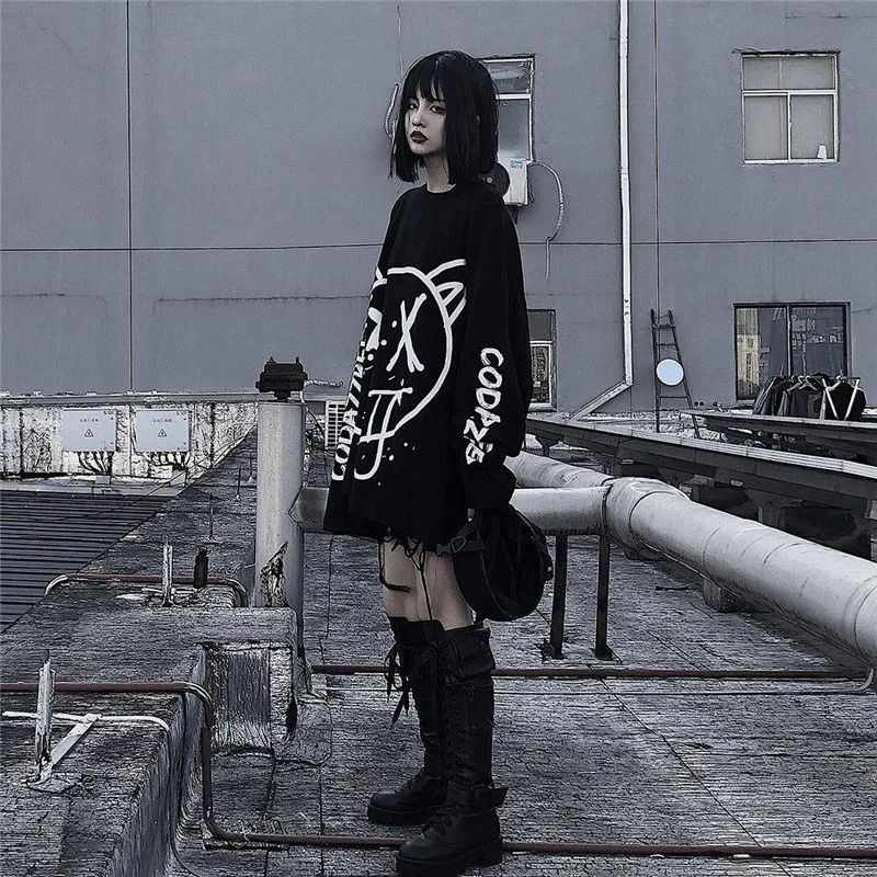 

Cool women korean fashion oversized long sleeve t shirt hip hop punk streetwear girls tees Black Loose Long Sleeve T Shirt Males