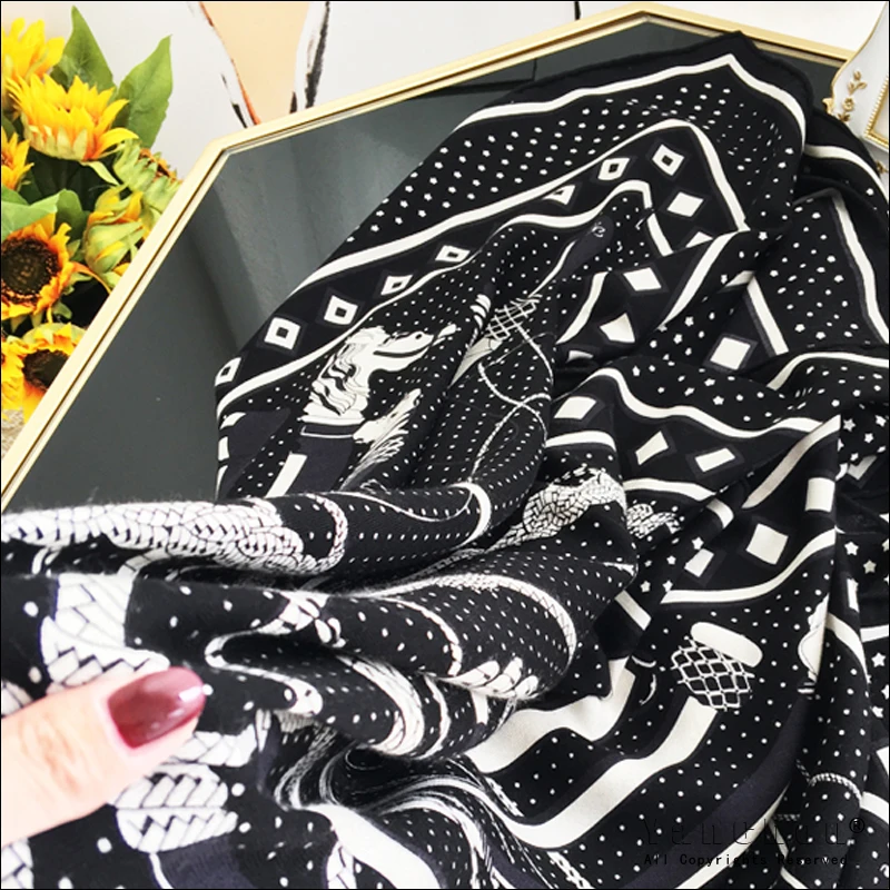 

Designer Scarf Cashmere Silk Large Square Shawl Wraps for Women Raw Edge Scarfs HIGH-END Rolled Stole Tippet Blanket Poncho