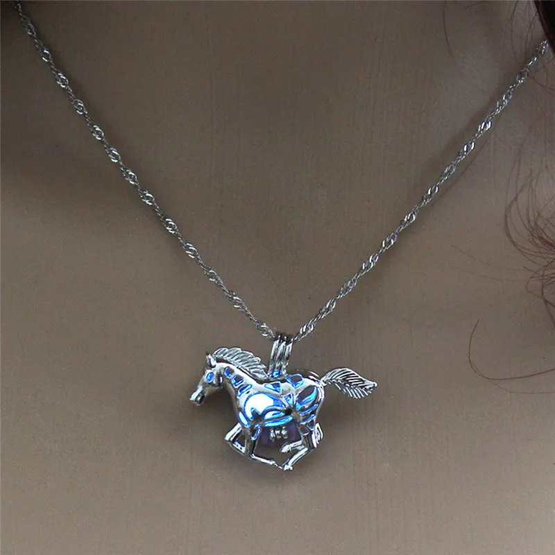 Модный светящийся лошадь кулон ожерелье полый леди ювелирные изделия Светящиеся
