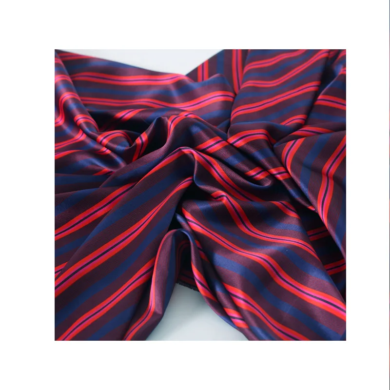 

Mulberry silk crepe satin plain fabric cloth per meter 114cm width 30mm heavy printed clothing dress fabric alibaba express