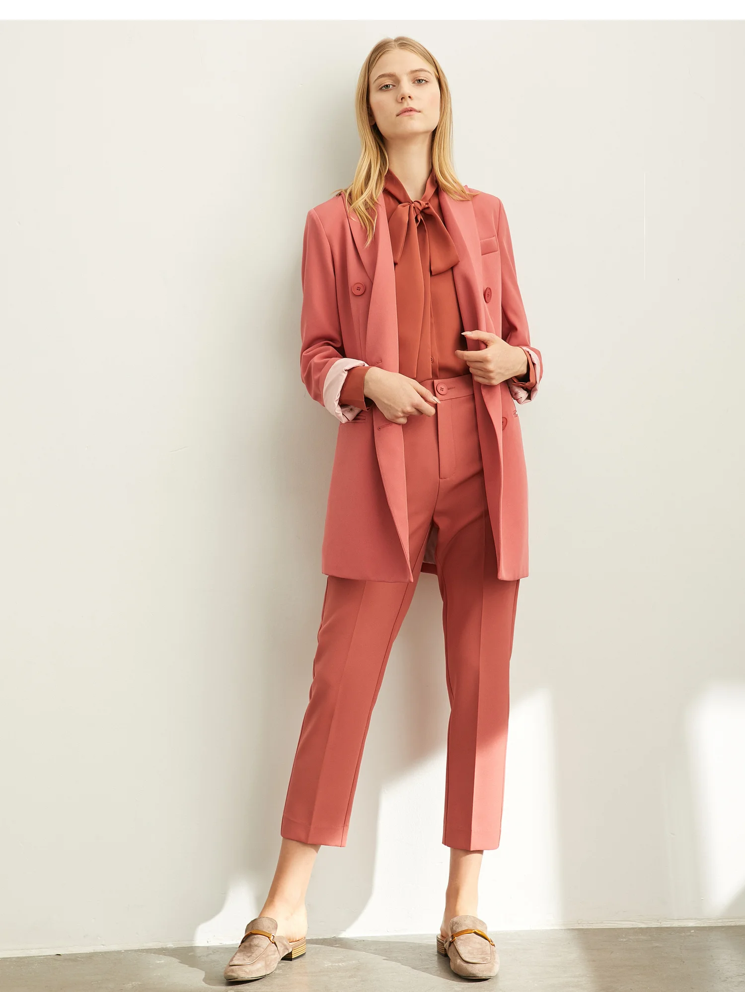Amii Minimal Western Style Outerwear Pants Shorts Professional Suit Women New Autumn leisure suit Two-Piece Set