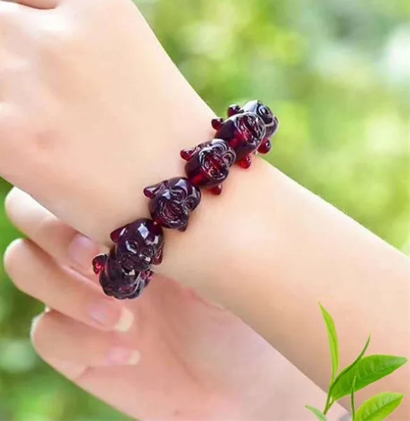 Натуральная голова Будды крови 2-го поколения красный янтарь мерный мужская и