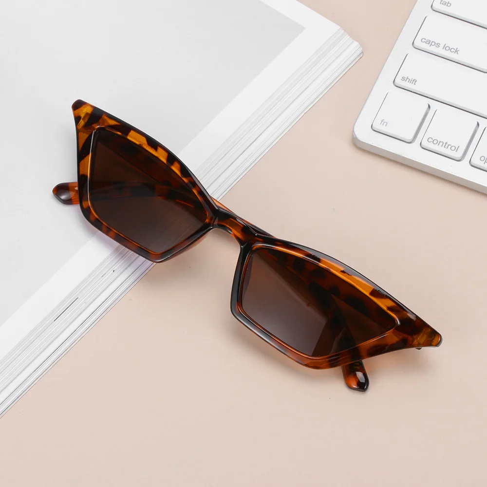

Fashion Sexy Retro Sunglasses Women Small Triangle Sunglasses UV400 Vintage Trendy Female Streetwear Shades Sun Shades Eyewear