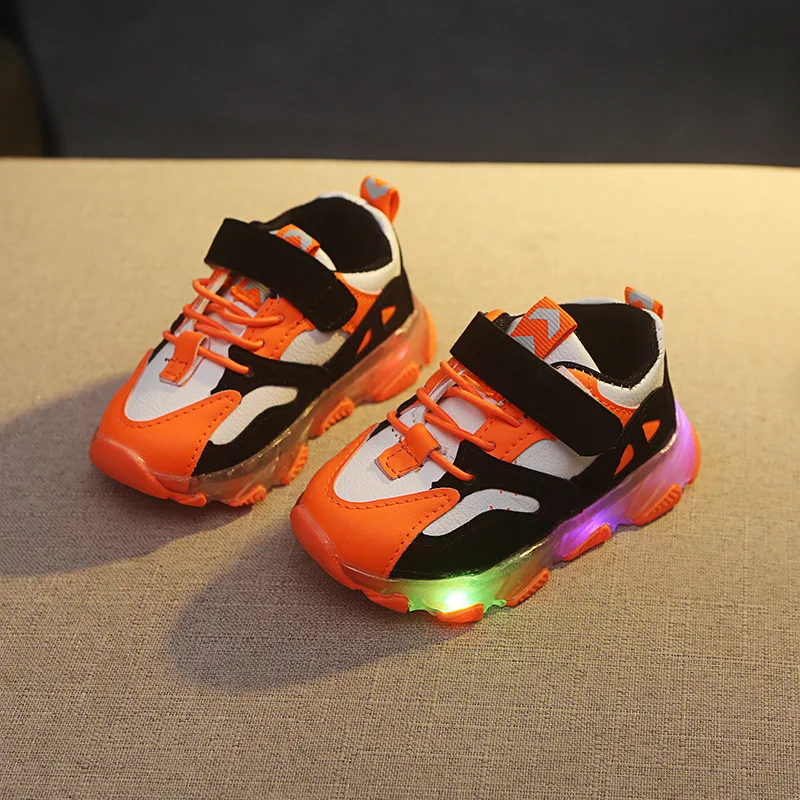Детская спортивная обувь 2020 года Весенняя и Осенняя детская со светодиодными