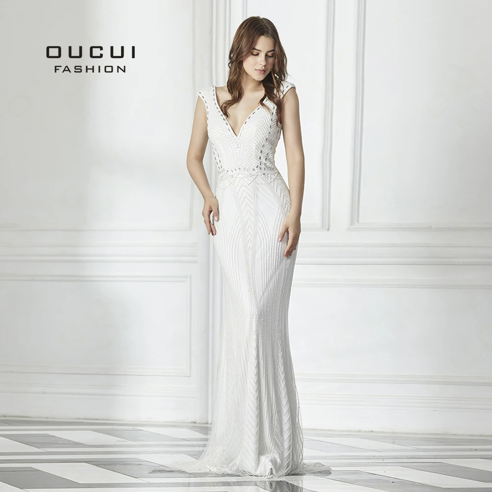 Женское платье Русалка со шлейфом белое для выпускного вечера с бахромой и