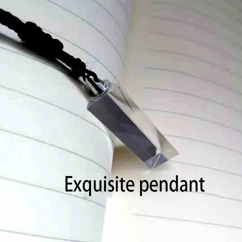 Треугольная призма с подвеской можно взять ожерелье мобильной фотографией дети