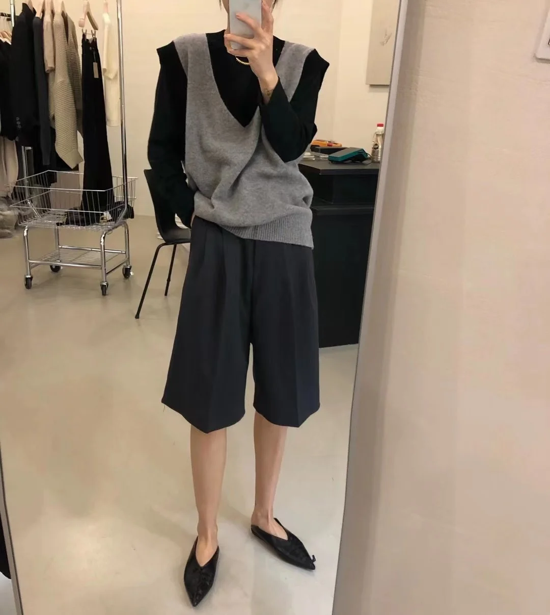 Шерстяной вязаный жилет с V-образным вырезом в Корейском стиле |