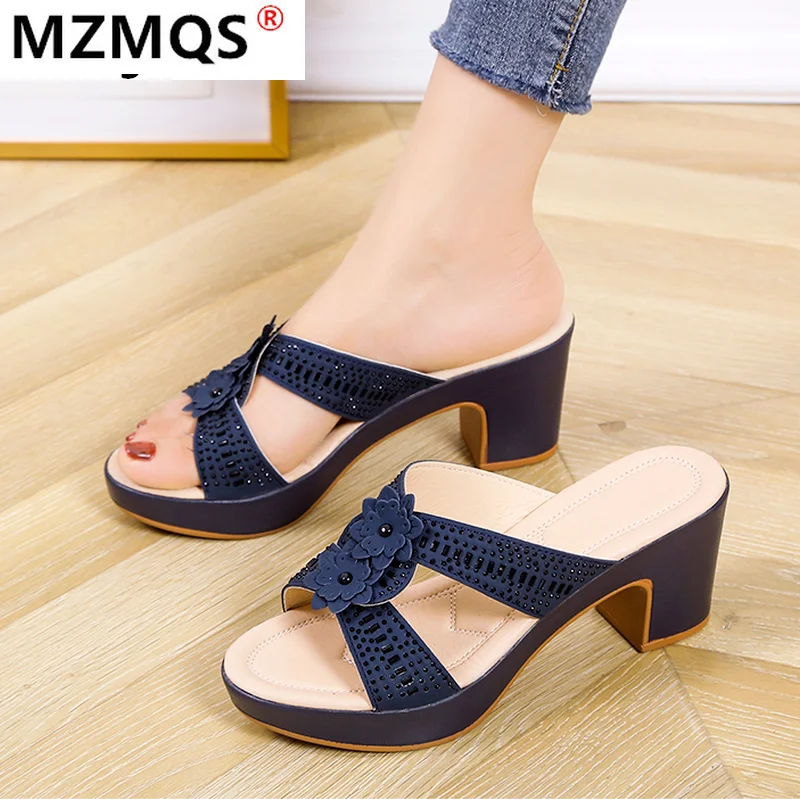 

New Women's Wedge Slippers 2021 Summer Fashion Roman Flowers Slippers Square Heel Platform Comfortable Outdoor Women's Sandals