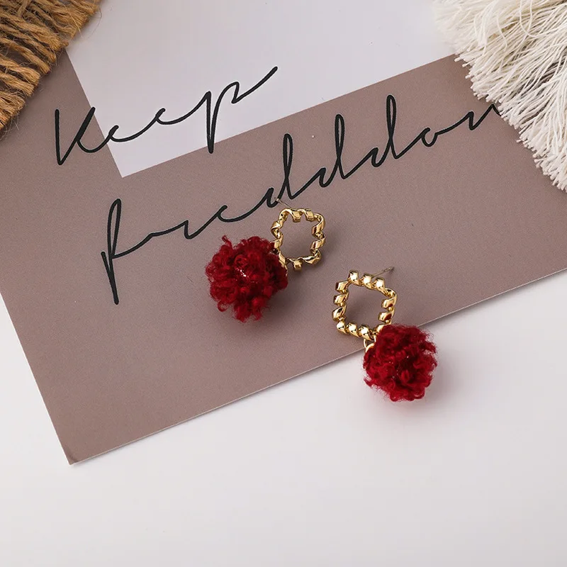 

LOVOACC Autumn Winter Red Color Soft Plush Earrings for Women Femme Gold Color Beads Circle Hairball Drop Earrings Cute Jewelry