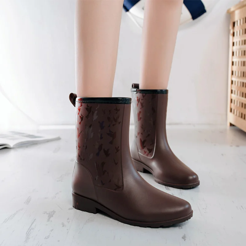 Fashion rain boots women waterproof shoes middle tube rain boots female fashionable galoshes rainboots women regenstiefel