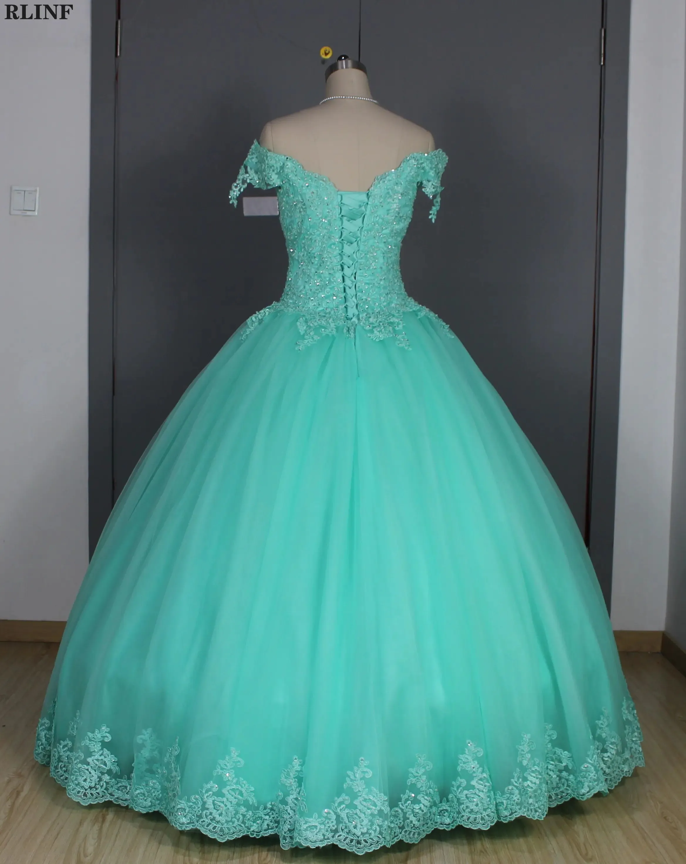 

Vintage Mint Green Lace Applique OFF Shoulder Ball Gown Floor Length Custom Wedding Dresses