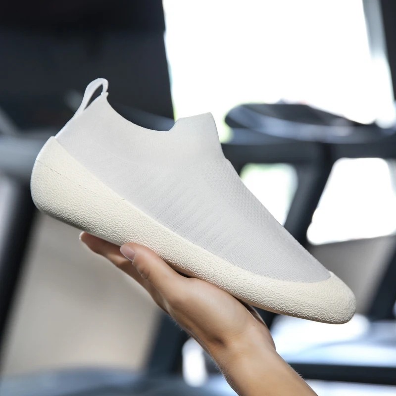 Мужские кроссовки 2021 спортивная обувь с летящей сеткой многофункциональные