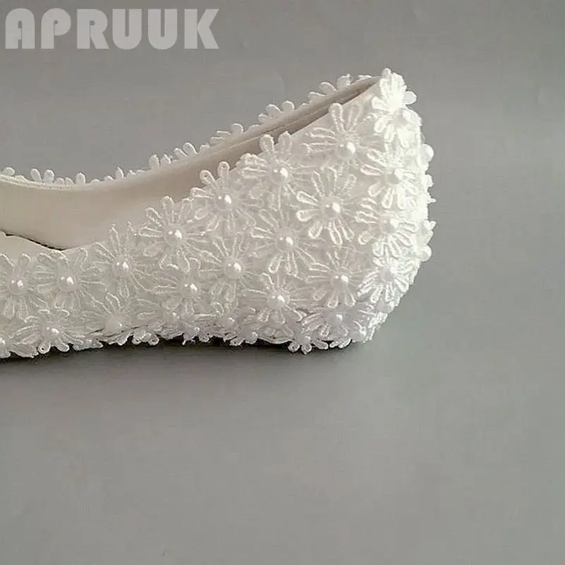 Wedges 3CM tiny heel white lace wedding shoes bride handmade luxury flower pearls royal blue bow bridal brides woman | Обувь