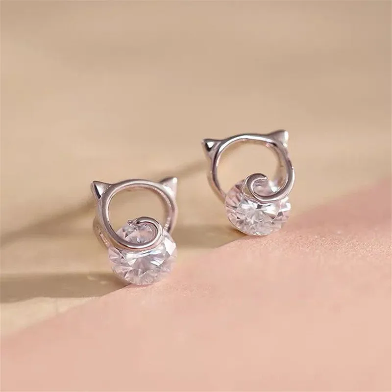 

POFUNUO 925 Sterling Silver Girls Exquisite Cute Cat Diamond Stud Earrings Women Students Lovely Jewelry Gift Beautiful Earrings