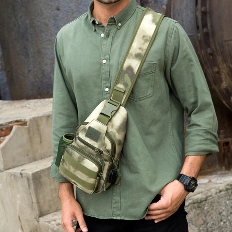 Фото USB Charger Men Chest Bag Military Assault Portable Travel Water Bottle Sling Pack Accessories Багаж и сумки USB Charger Men Chest Bag Military Assault Portable Travel Water Bottle Sling Pack Accessories Багаж и сумки