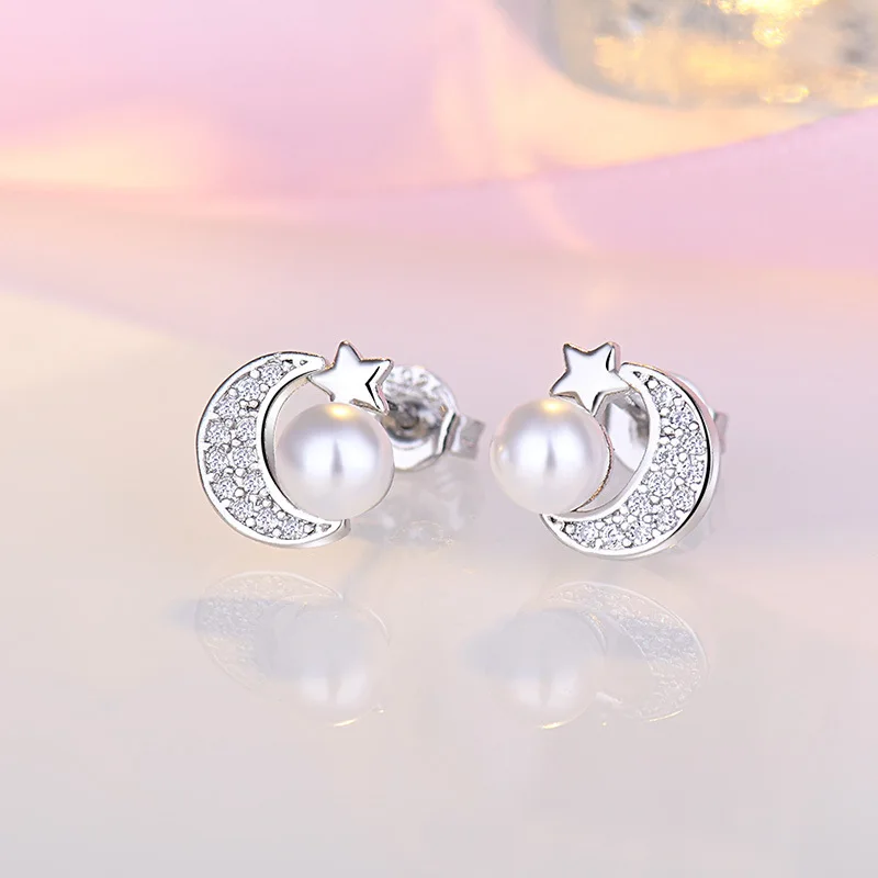 

UMQ Trinkets Women's Fashion Pearl Earrings Moon Star