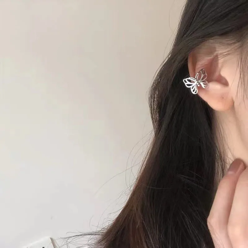 

New Fashion Vintage Metal Hollow Butterfly Ear Clips For Women Girls Cute No Piercing Fake Cartilage Ear Jewelry Gift