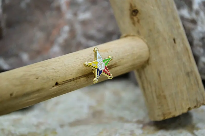 Масонская эмблема на брошь металлический штырь отворотом с эмблемой масонство