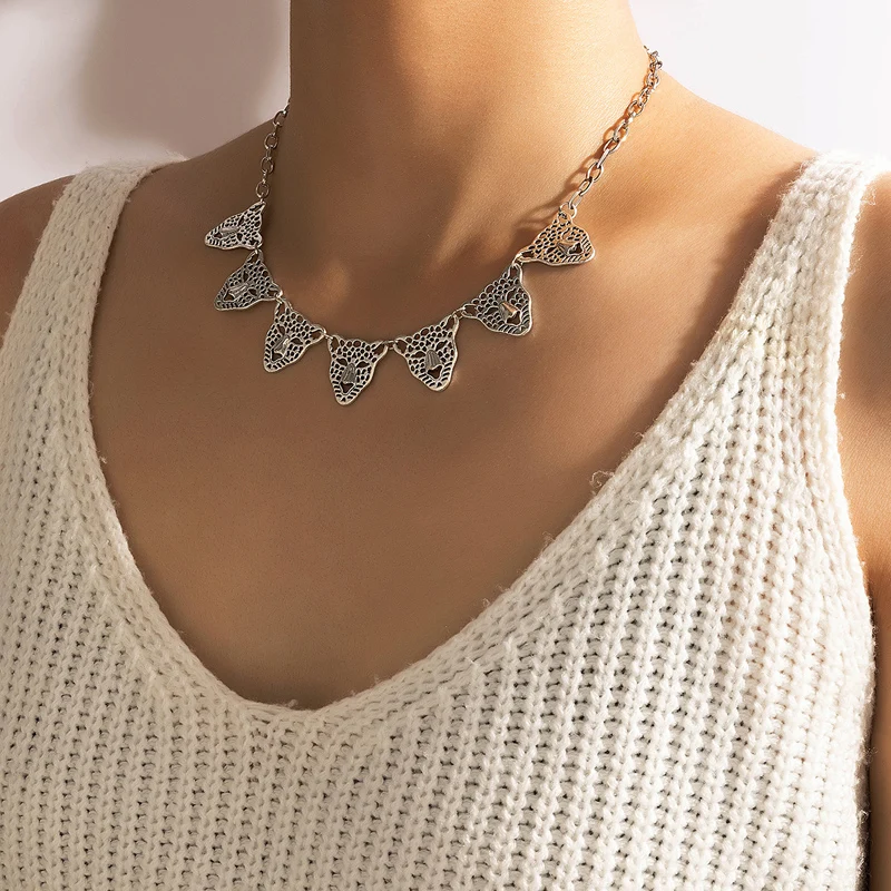 

Tocona Punk Hip-hop Gothic Short Chain Exaggerated Metal Lion Head Pendant Collar Necklace Women's Gold Choker Jewelry 18237