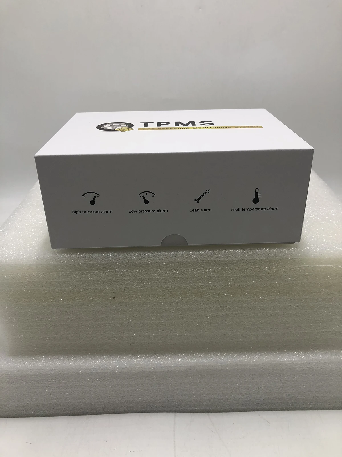 

Car Tire Pressure Gauge Monitoring Intelligent System Wireless LED Display TPMS with 4 Internal TPMS Sensor