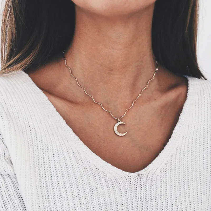 Женское колье-чокер с сердечками вечерние ювелирные изделия