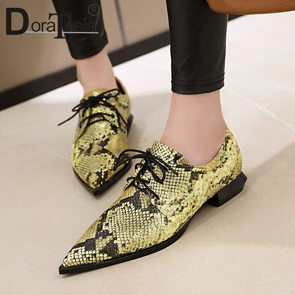 

DORATASIA новые брендовые уникальные разноцветные туфли на низком каблуке строгие туфли на плоской подошве для зрелых женщин строгие туфли с ос...