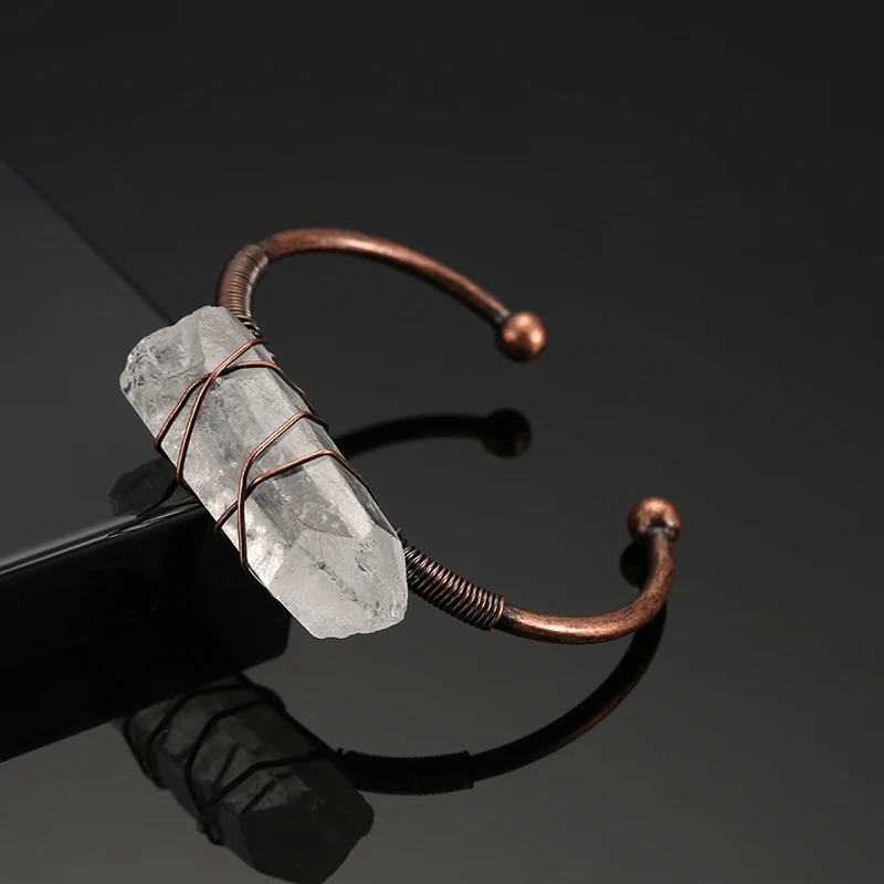 Браслет-манжета из натурального камня с неровным кварцем белого цвета Винтажные