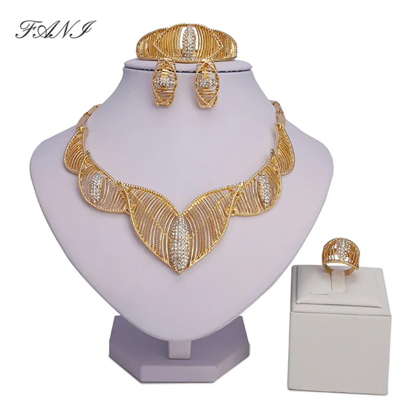 

Fani nigerian Wedding Crystal jewelry set Women customer African Beads jewelry set Brand Dubai gold jewelry set Wholesale design