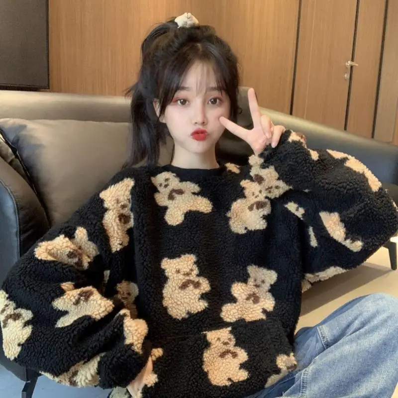 

2021 Korean version of the ins spring new loose thickening bear lamb wool pullover long sleeved hoodies female student tide