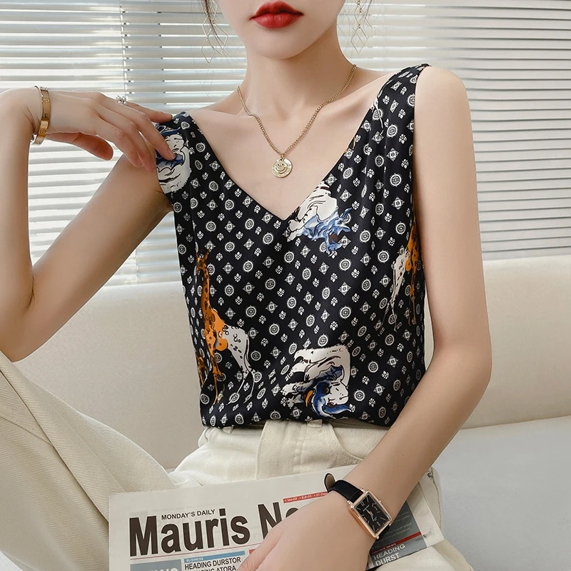 

European suspender vest with silk top women's sleeveless T-shirt women's summer mulberry blouse high-grade foreign style