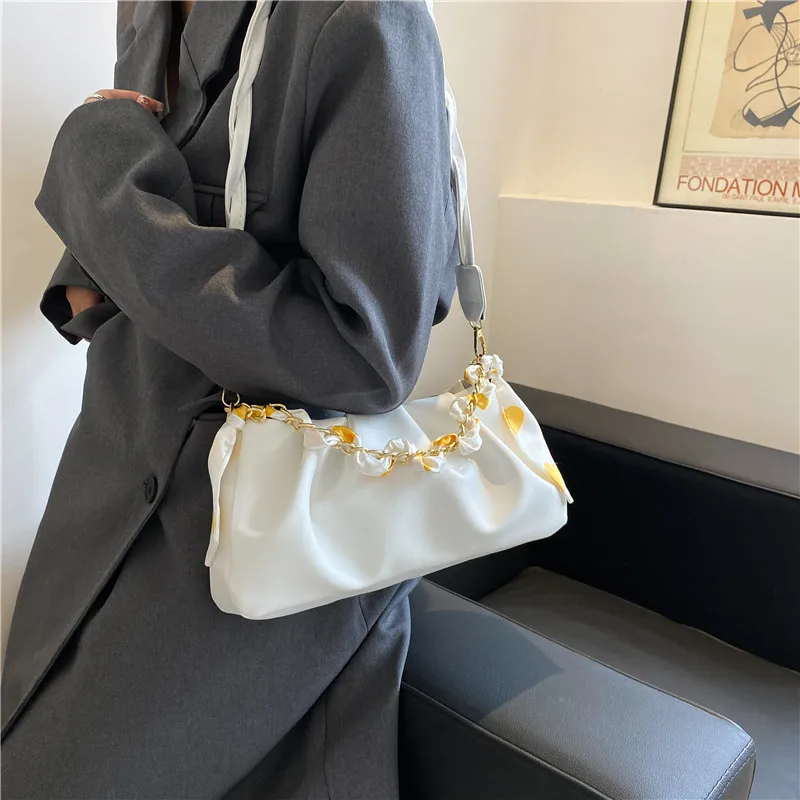 

Женская сумка ярких цветов, сумка на одно плечо, новая модная сумка, простая плиссированная маленькая квадратная сумка