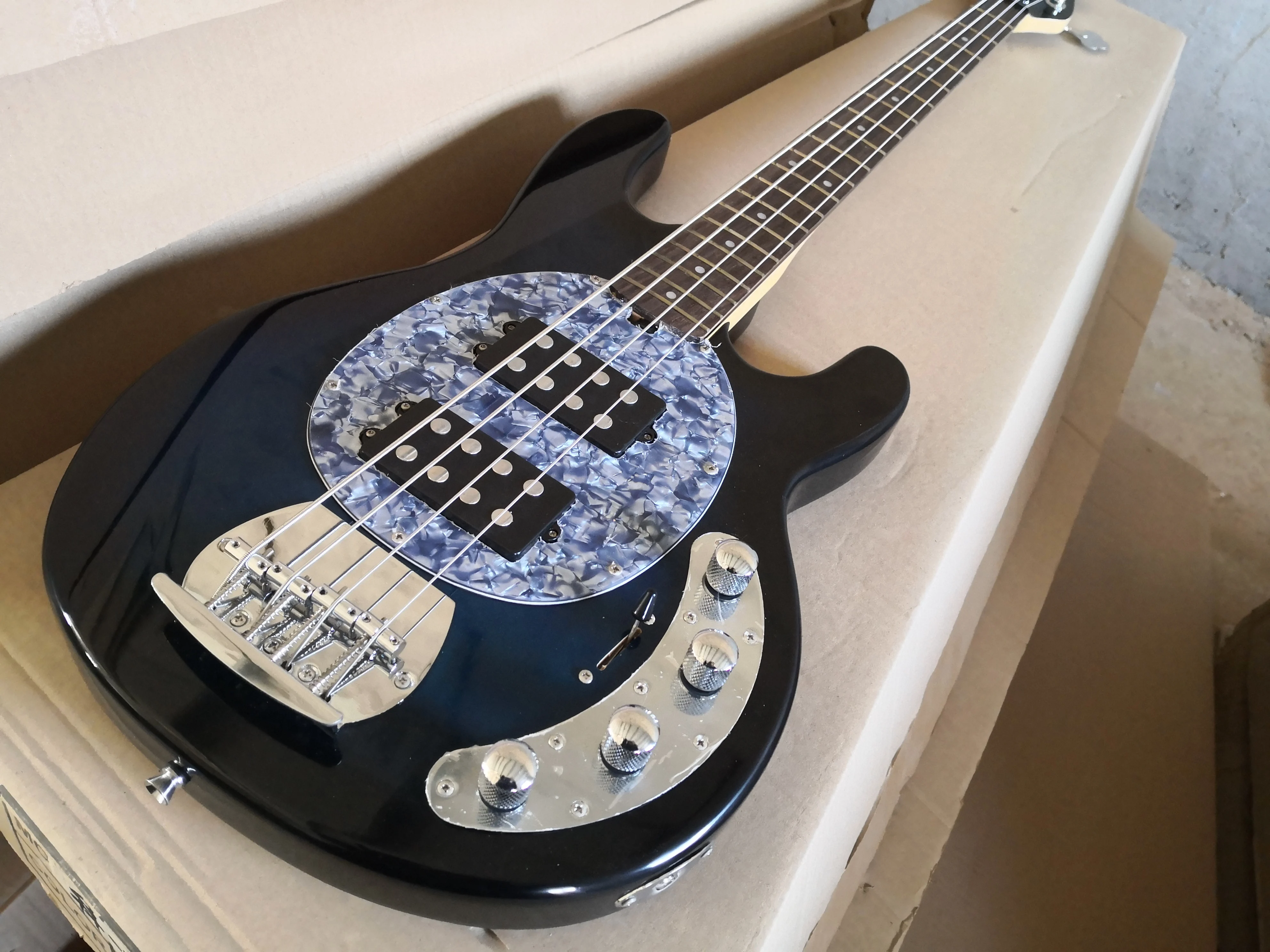 

Free shipping Quality Music Man 4 strings Electric Bass Deep blue Electric Guitar Active pickups in stock 62