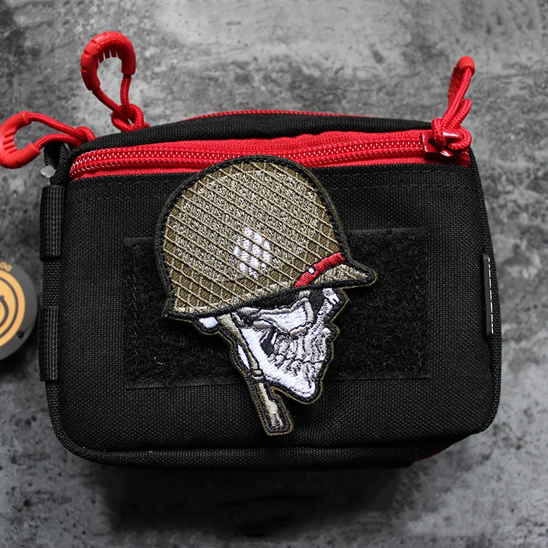Череп солдат тактический шлем чехол для телефона на руку велкро заплаты вышивки