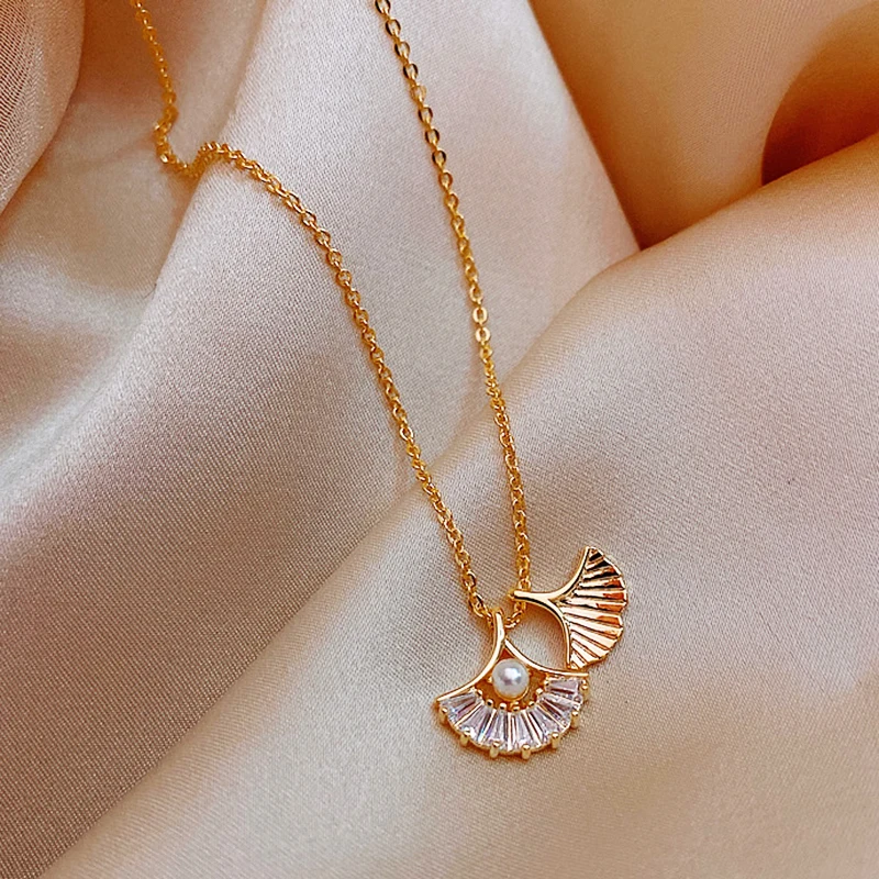 

Classic Exquisite Pearl Crystal Pendant Necklace for Women Top Designer Luxury Jewelry Neck Chains High Quality AAA Zircon Gift