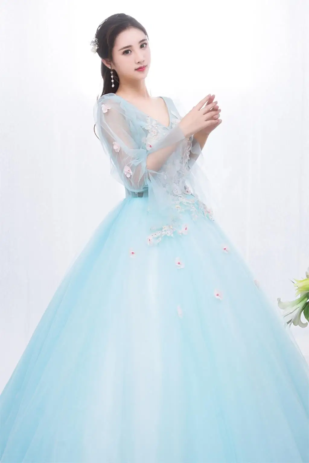 

Princess Quinceanera Dresses Ball Gowns Coral Green Blue Girl Gowns Crystal Lace-up Floor Length Prom Dresses Quinceanera Elbise