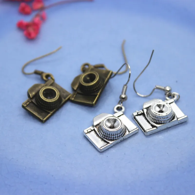 Винтажные Симпатичные серьги в форме мини камеры из бронзового цинкового сплава